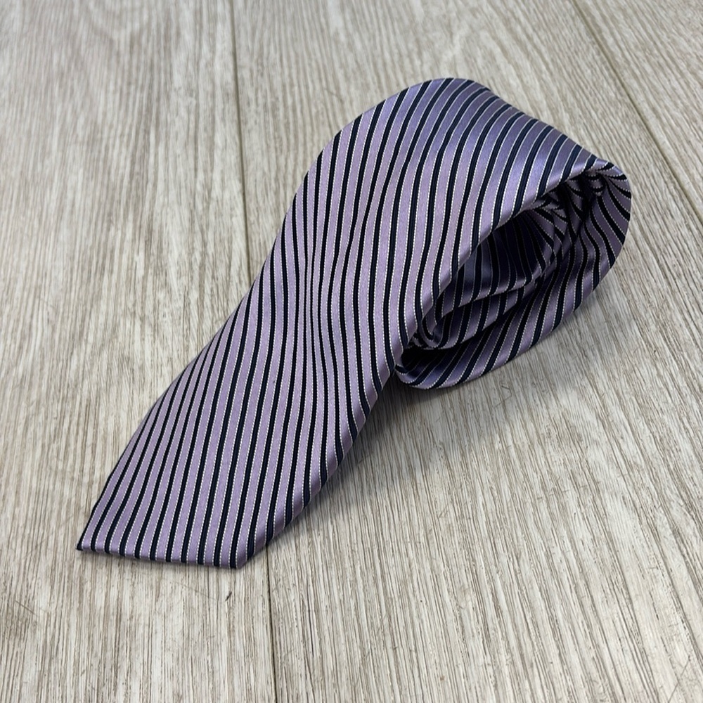 U.S. Polo Assn. stripe lilac navy blue tie